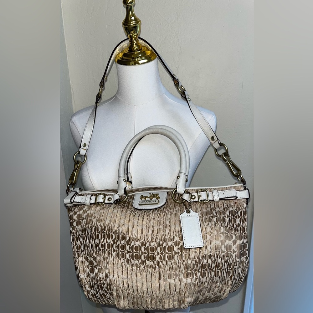 Coach Madison Shoulder Bag with Elegant Ruched Design